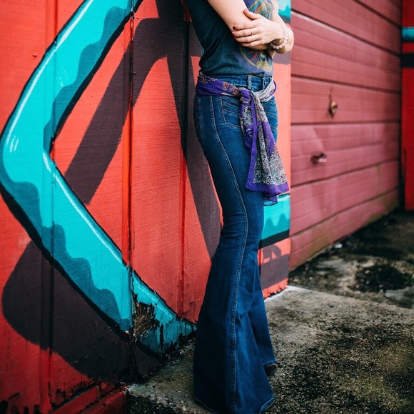 Free People Denim Flares w/chevron pockets⭐️ - Picture 7 of 8